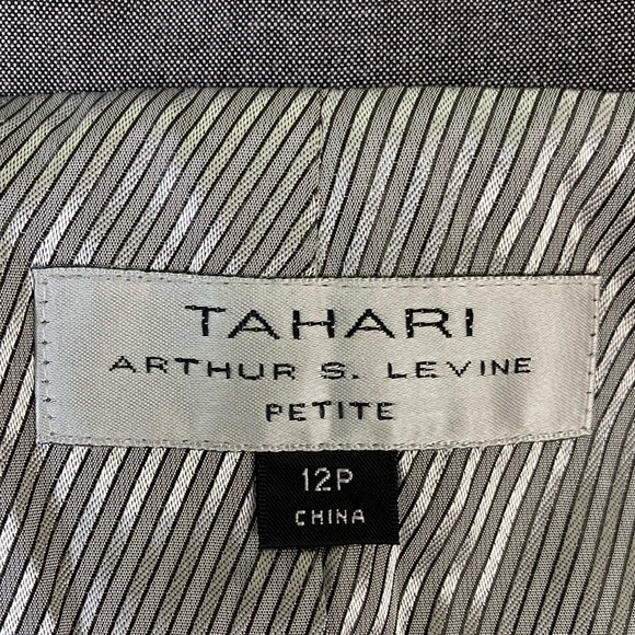 NEW Tahari Arthur Levine Gray Belted Button Front Tailored Blazer - Picture 5 of 13